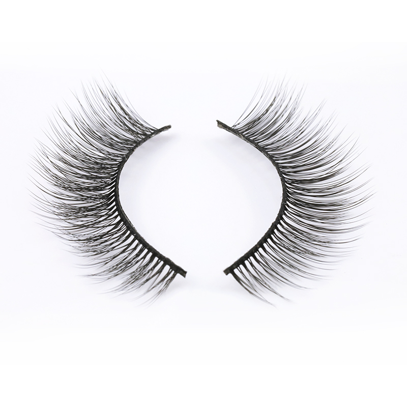 Wholesale Price High-quality Silk Strip Lashes Natural Style Eyelashes with Customized Box YY105